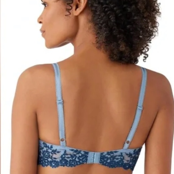 Wacoal Embrace Lace Contour Bra Wacoal Embrace Lace Contour Bra Size 32D NWT - Picture 4 of 5